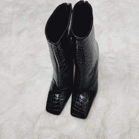 NEW Good American Black Patent Croc Embossed Leather Ankle Boot - Picture 9 of 10